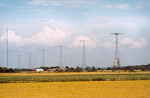 Keine Windräder, dafür aber gigantische Antennenmasten in Grimeton