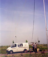 Die Funkstation wurde in einem Bauwagen der Gärtner eingerichtet